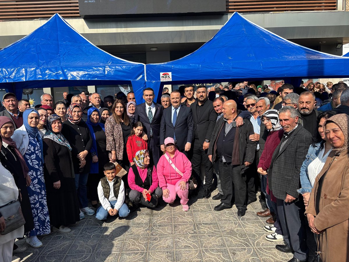 ferdi_cokkeser's tweet photo. 📌 AK Parti Mersin İl Başkanlığı

✅Bayramlaşma Programı 

Önceki Dönem Hazine ve Maliye Bakanımız Sayın Nureddin Nebati, İl Başkanımız Sayın Adem Aldemir, Mersin Milletvekillerimiz Sayın Ali Kıratlı, TBMM Başkanlık Divan Katip Üyesi Mersin Milletvekilimiz Sayın Havva Sibel Söylemez, Mersin Milletvekilimiz Sayın Hasan Ufuk Çakır, Genel Merkez AR-GE ve Eğitim Başkan Yardımcımız Sayın Veli Tolu, Genel Merkez Disiplin Kurulu Üyemiz Sayın Zeynep Gül Yılmaz, Önceki Dönem Milletvekilimiz Sayın Hacı Özkan, İl Kadın Kolları Başkan Vekilimiz Sayın Hülya Ekin, İl Gençlik Kolları Başkanımız Sayın Ahmet Karagöz, İlçe Başkanlarımız, teşkilat mensuplarımız, Önceki Dönem İl Başkanlarımız, partililerimiz ve kıymetli hemşehrilerimizle bir araya gelerek Ramazan Bayramı coşkusunu hep birlikte paylaştık.

Bayramlar, kardeşliğimizi pekiştiren, gönülleri birleştiren en güzel zamanlardır. Bu vesileyle tüm Mersinli hemşehrilerimizin Ramazan Bayramı’nı en içten dileklerimle kutluyor, sağlık, huzur ve mutluluk dolu nice bayramlar diliyoruz.

Rabbim, birliğimizi ve beraberliğimizi daim eylesin.

#AKParti 
#Toroslar 
#Bayramlaşma 
#BirlikVeBeraberlik
#BayramBirlikteGüzel 
#HayırlıBayramlar
