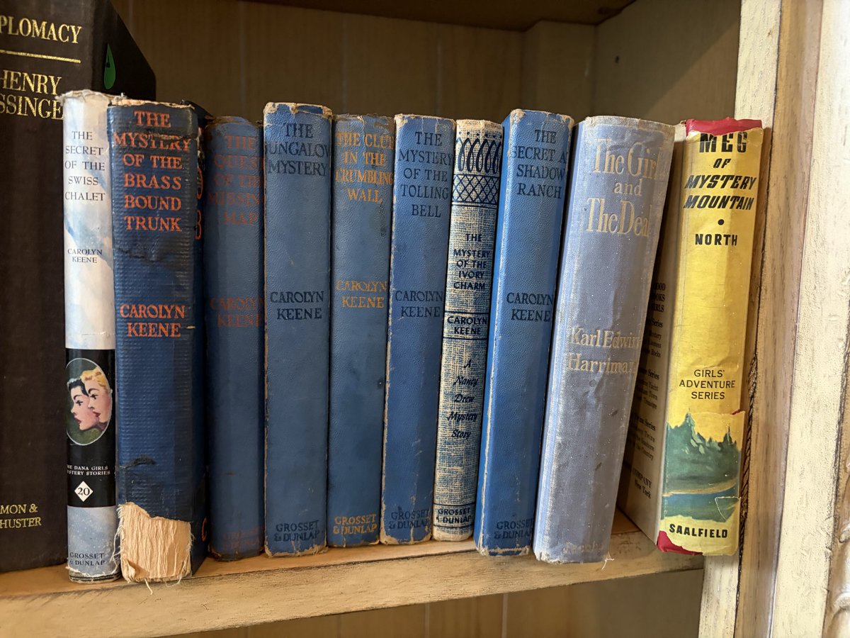 Rebecca 📖 tweet media