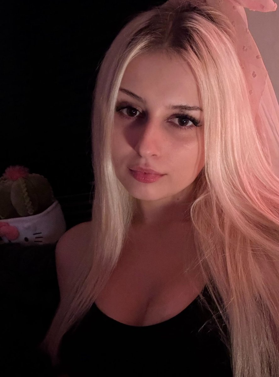 angel♡ tweet media