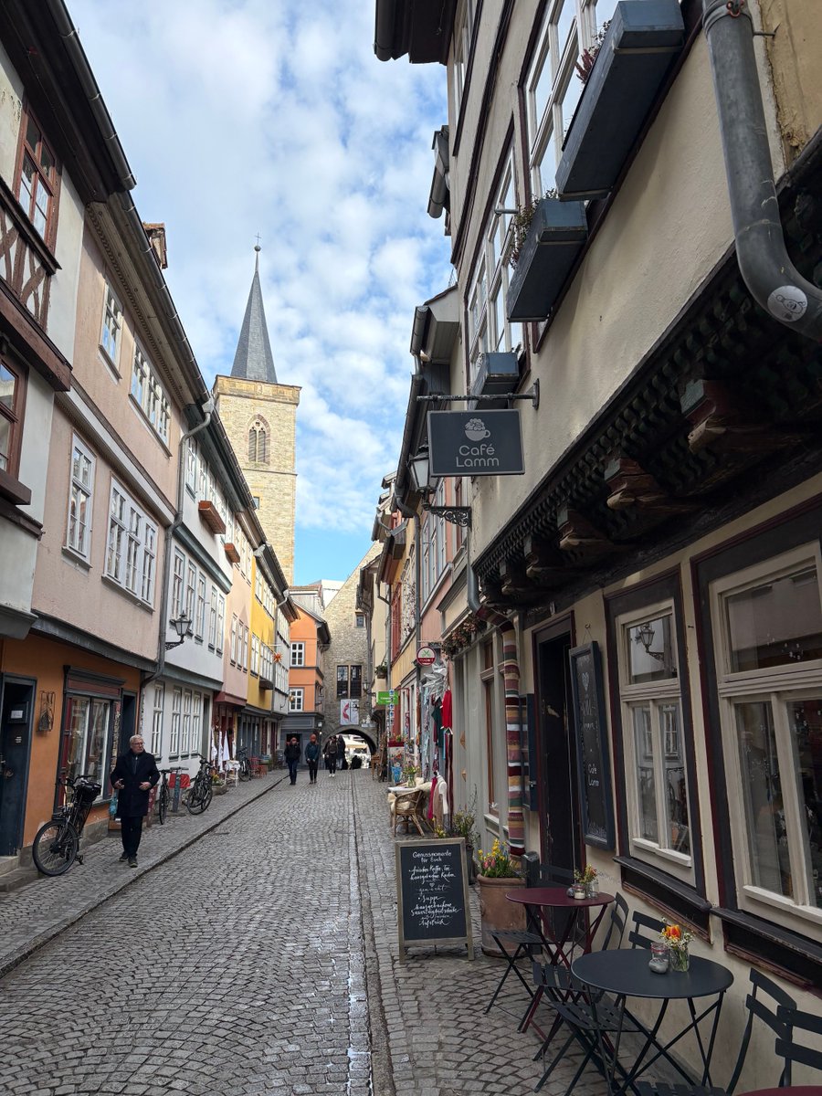 Jittersmith's tweet photo. Few days in Thuringia, Germany. Starting in Erfurt which is a gem of a medieval town with some exceptional architecture including Europe’s longest fully inhabited bridge https://t.co/Yeo5Cjr1WW
