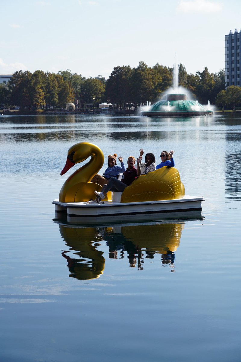 Lake Eola tweet media