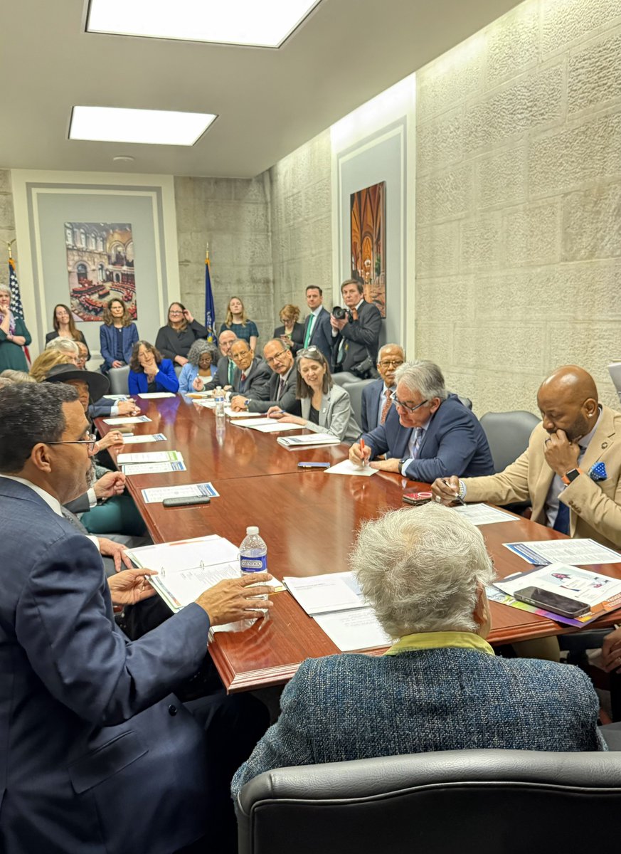 Dean Murray tweet media