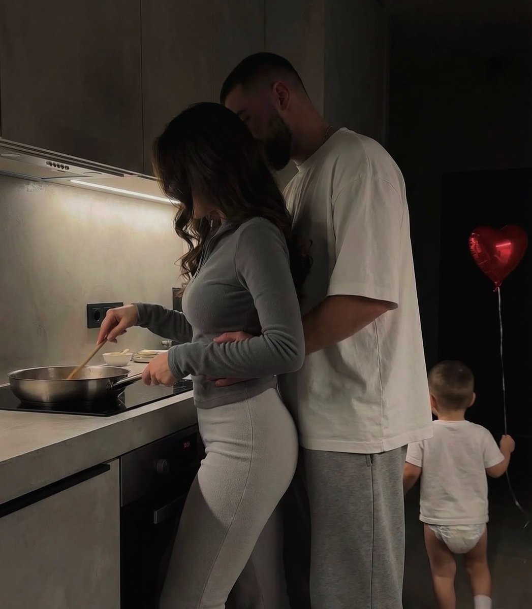 Couple Pics tweet media