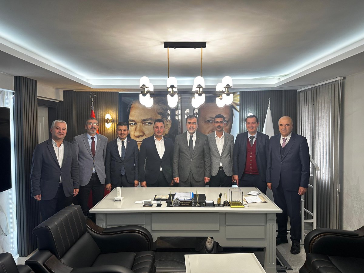 sultanhisarak's tweet photo. Teşkilat bayramlaşma programımızda kıymetli dava arkadaşlarımızla bir araya geldik.

İl Başkanımız Sn.Mehmet ERDEM, Aydın Büyükşehir Belediye Başkanımız Sn. Özlem ÇERÇİOĞLU, Milletvekillerimiz Sn. Mustafa SAVAŞ Sn.Ömer ÖZMEN, Sn.Seda SARIBAŞ, İlçe Belediye Başkanlarımız, İlçe https://t.co/n3YlG6ZKVy