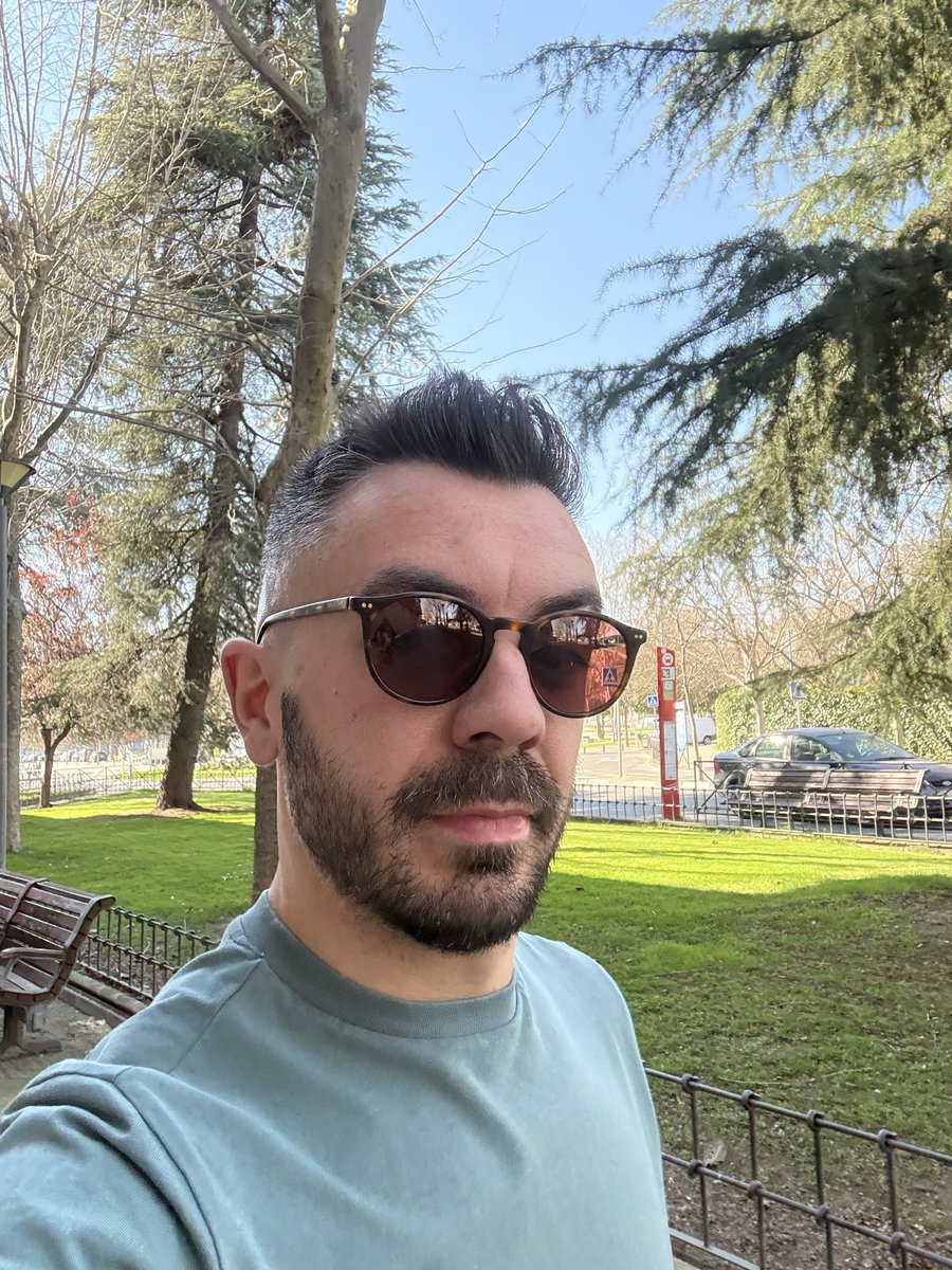AlejandroMora08's tweet photo. Y aquí está el corte de pelito, mañana tocará la barba? 🤔. Se aceptan tributos para el pago de la peluquería #findom #cashmaster #sumisos https://t.co/G7pMaaEIGp