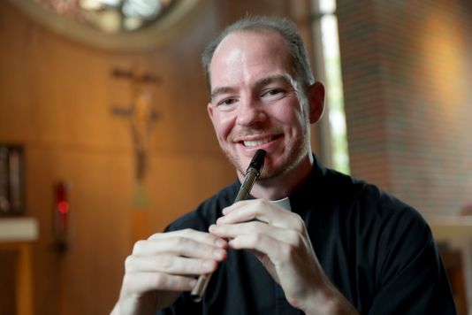 jesuitnews's tweet photo. Need a soundtrack for #StPatricksDay? Check out the music of #Jesuit Fr. @DunsSj, the "Irish tin whistle priest." 

🎧 https://t.co/uKnNMtjBlj https://t.co/axDMQdoyAy