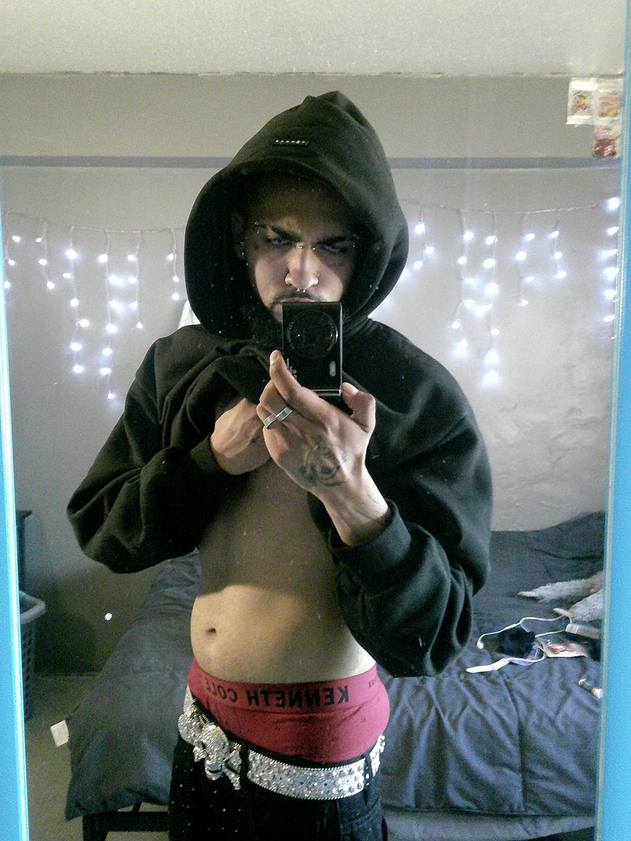 bbyboi 🧛🏼 tweet media