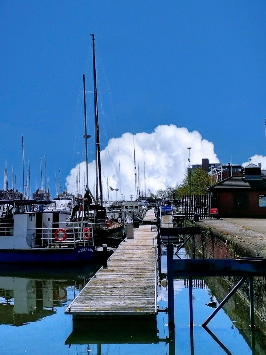 Hull Images tweet media