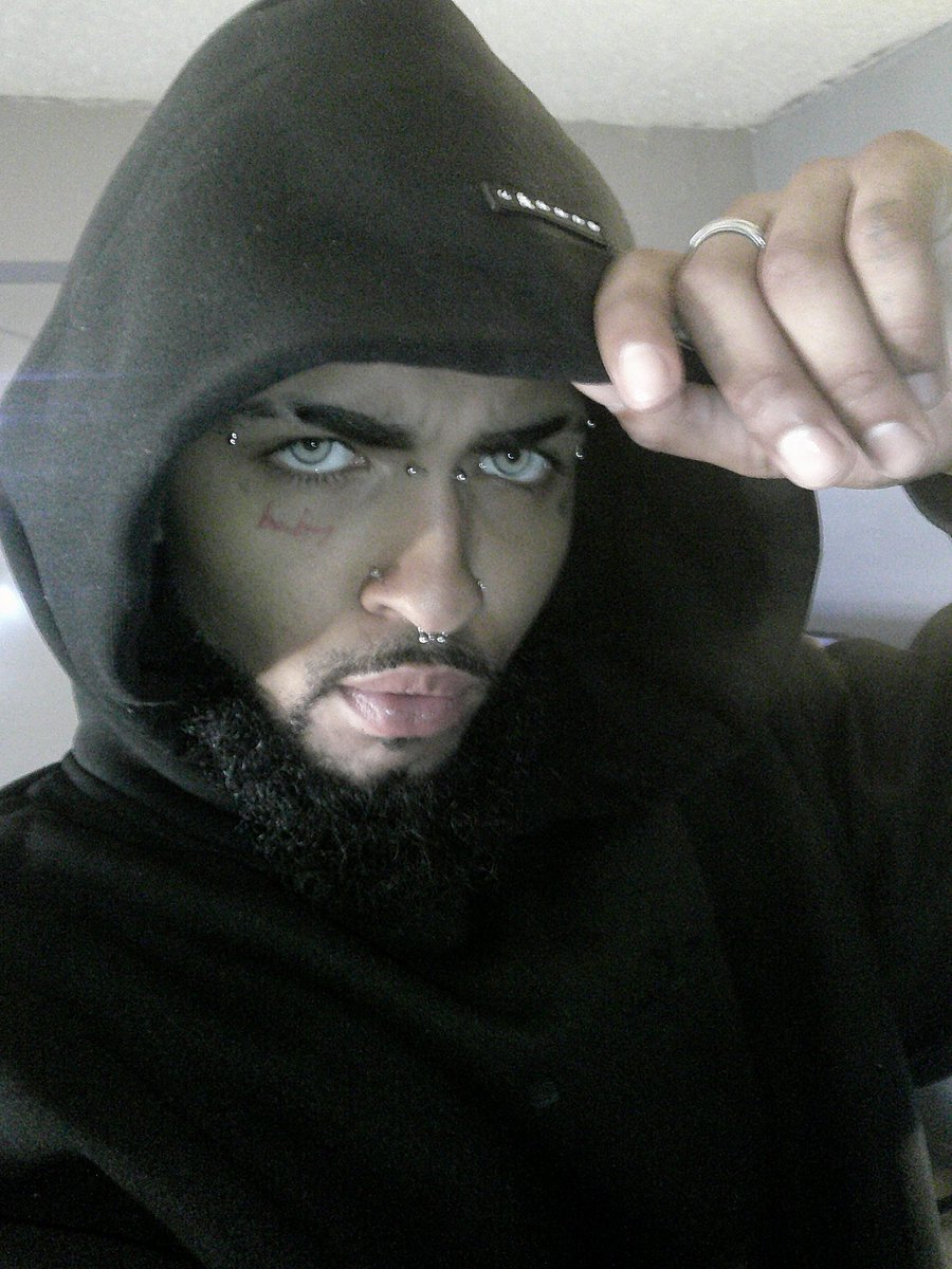 bbyboi 🧛🏼 tweet media