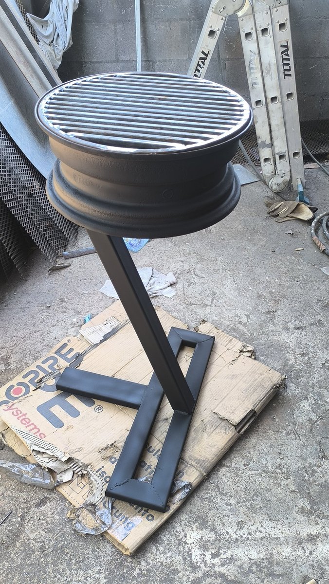 MELVIN 🇸🇻 tweet media