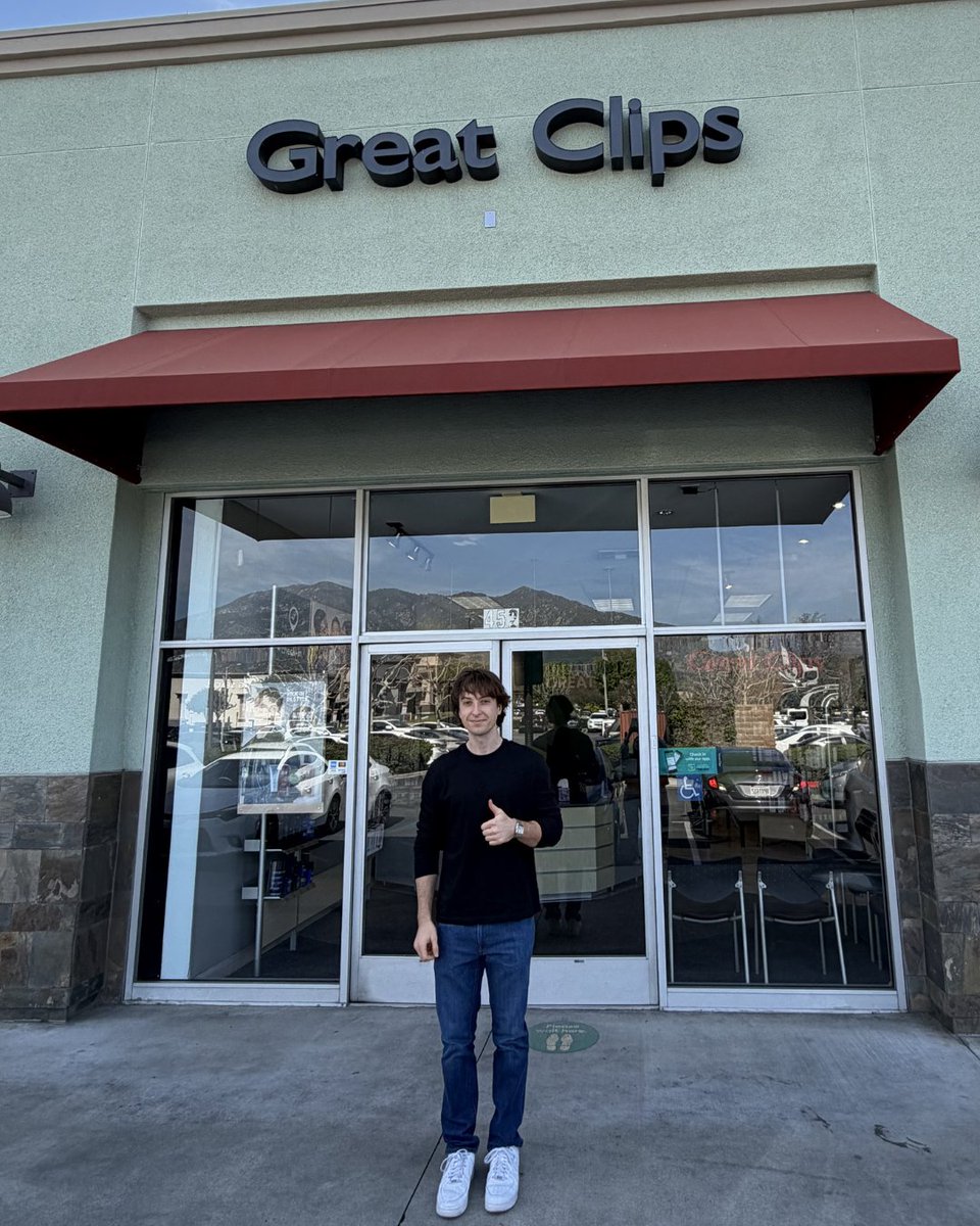 Great Clips tweet media