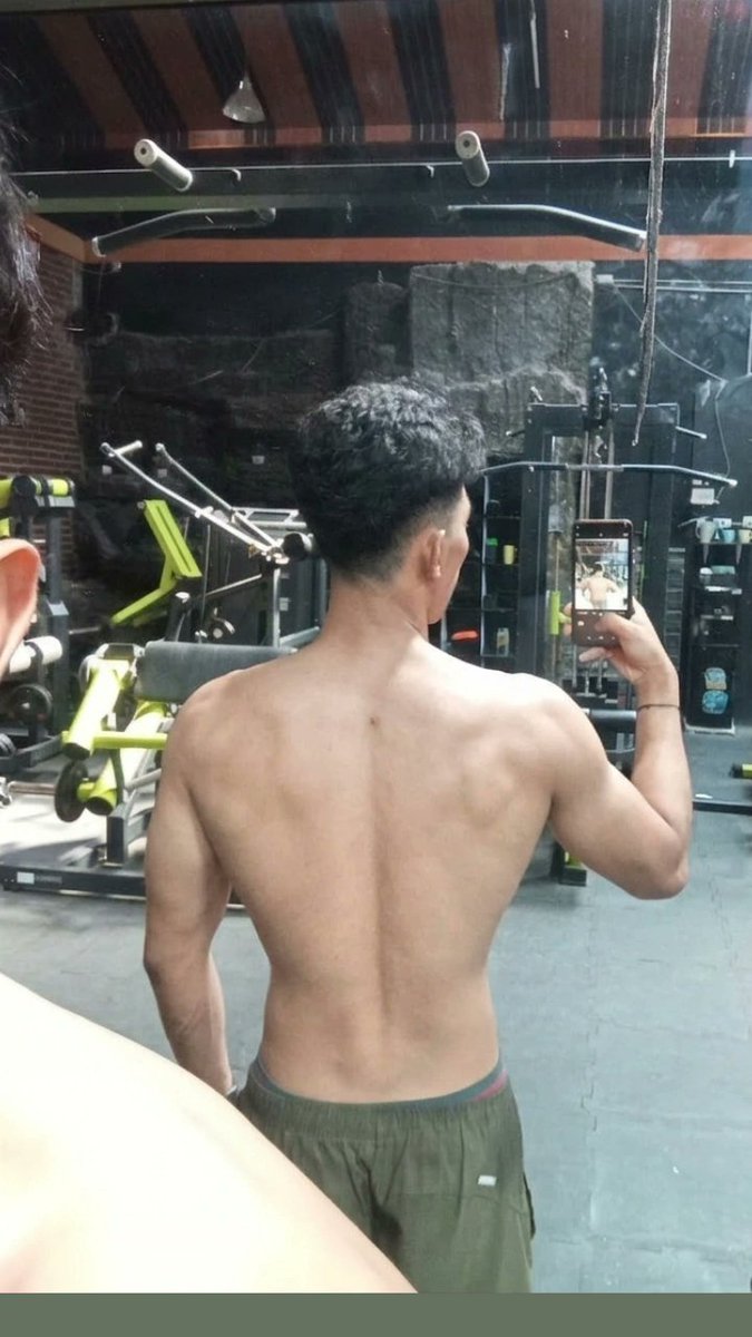 birthsidee tweet media