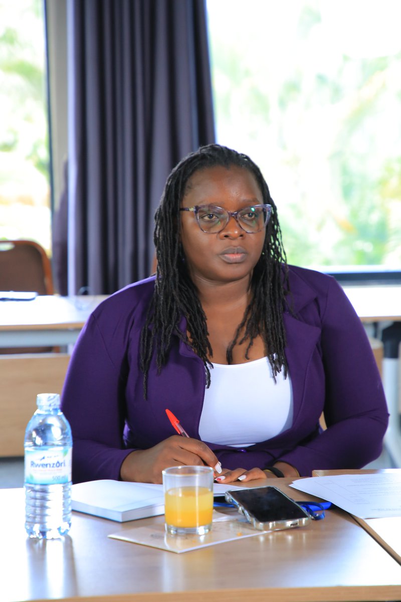 EHoALabourMig's tweet photo. Knowledge is power! 🇺🇬
By updating the #PDOT handbook and curriculum, #Uganda is ensuring migrant workers know exactly how to access justice and report abuses. This is a major step forward for fair recruitment and the protection of human rights in migration. https://t.co/QdoW2RA9EN