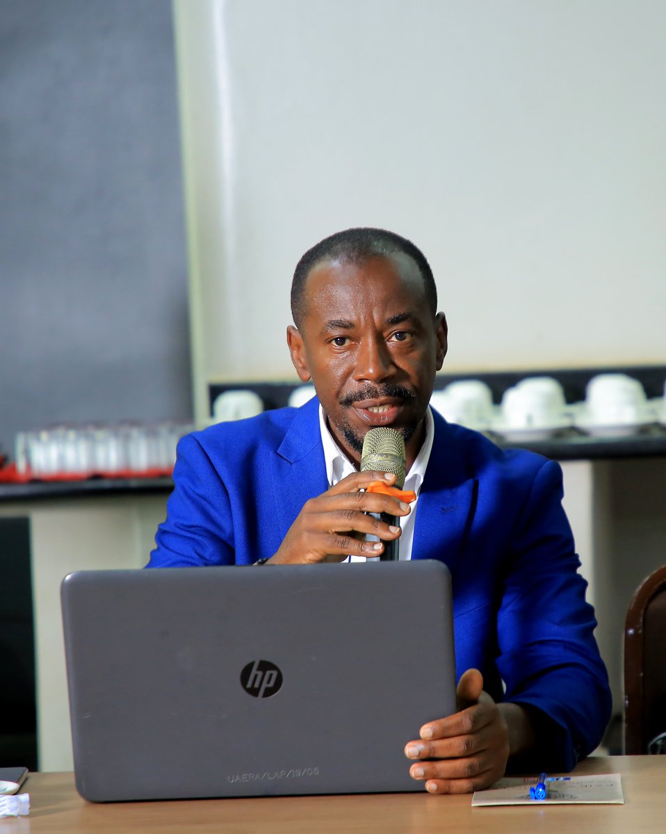 EHoALabourMig's tweet photo. Knowledge is power! 🇺🇬
By updating the #PDOT handbook and curriculum, #Uganda is ensuring migrant workers know exactly how to access justice and report abuses. This is a major step forward for fair recruitment and the protection of human rights in migration. https://t.co/QdoW2RA9EN