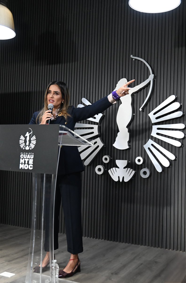 Alessandra Rojo de la Vega tweet media
