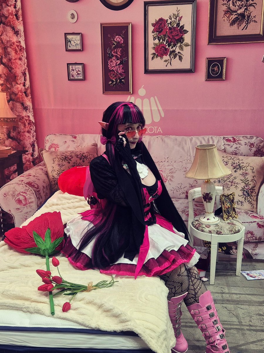 Darth Mimi tweet media