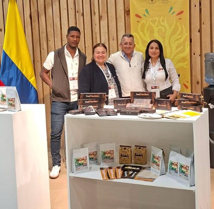 Embajada de Colombia en Bruselas tweet media