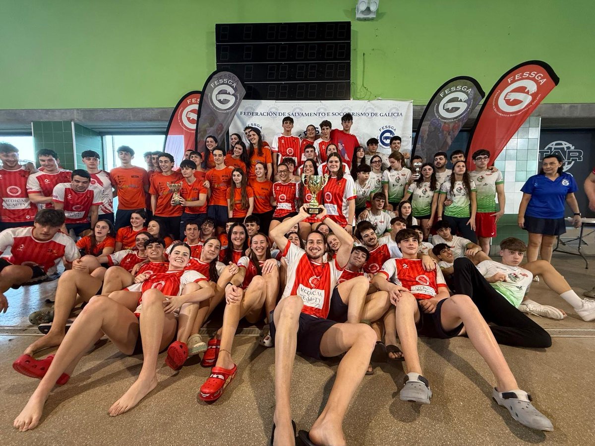 ClubSysca's tweet photo. SOMOS CAMPIÓNS GALEGOS

Esta fin de semana tivo lugar na piscina Rosario Dueñas, en Ourense, o Campionato Galego Xúnior e Absoluto.

Por quinto ano consecutivo os nosos deportistas proclamáronse CAMPIÓNS GALEGOS. 

Parabéns!!
#FORZASYSCA https://t.co/Nv903bBSH1