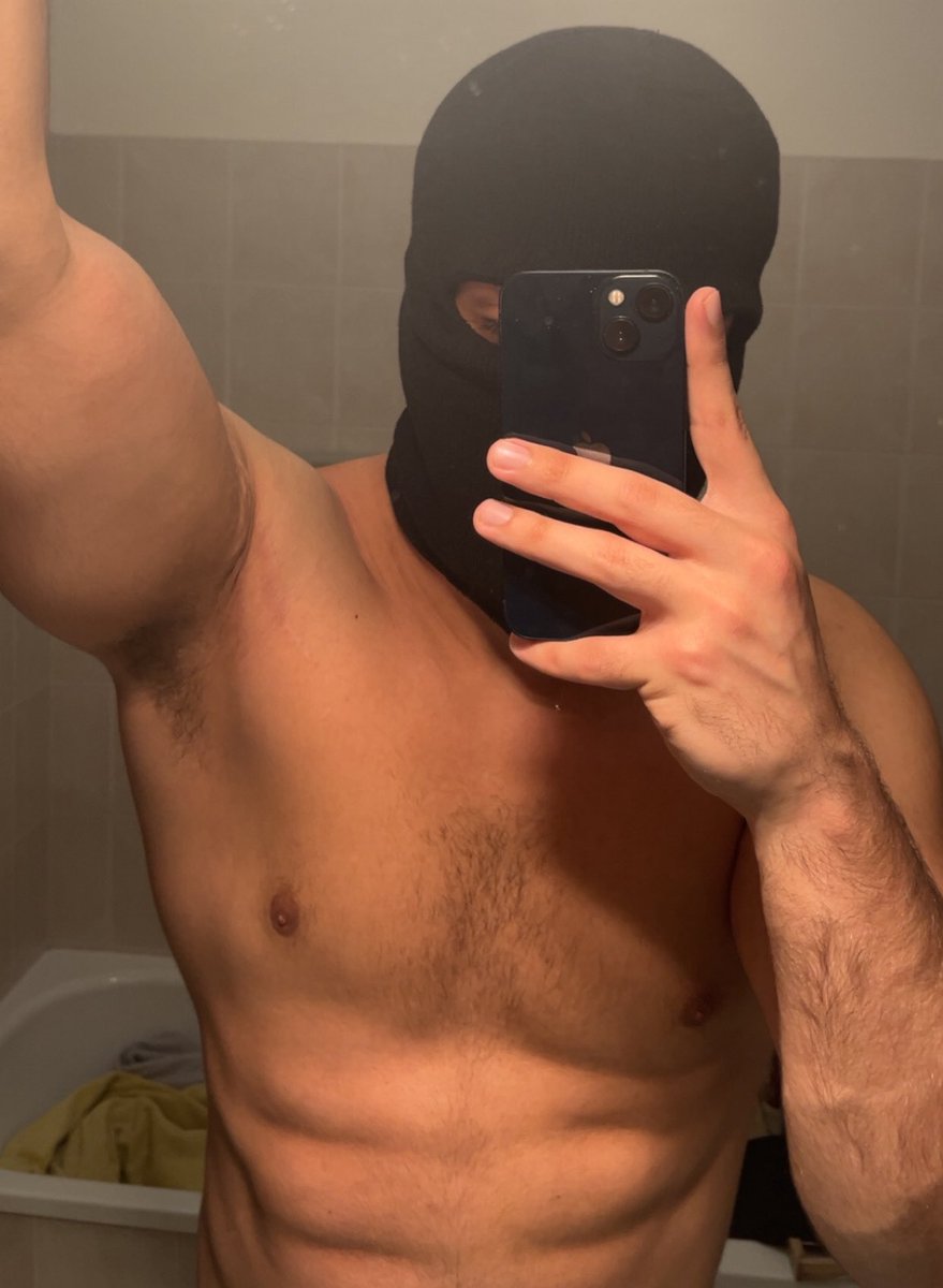 Lord Max tweet media