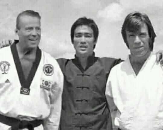 GPerper's tweet photo. Alguien sabe si @AdameGoldenBoy da clases de TaiChi? Me interesa, sería un honor Sensei. https://t.co/Ie5ca3Peq4