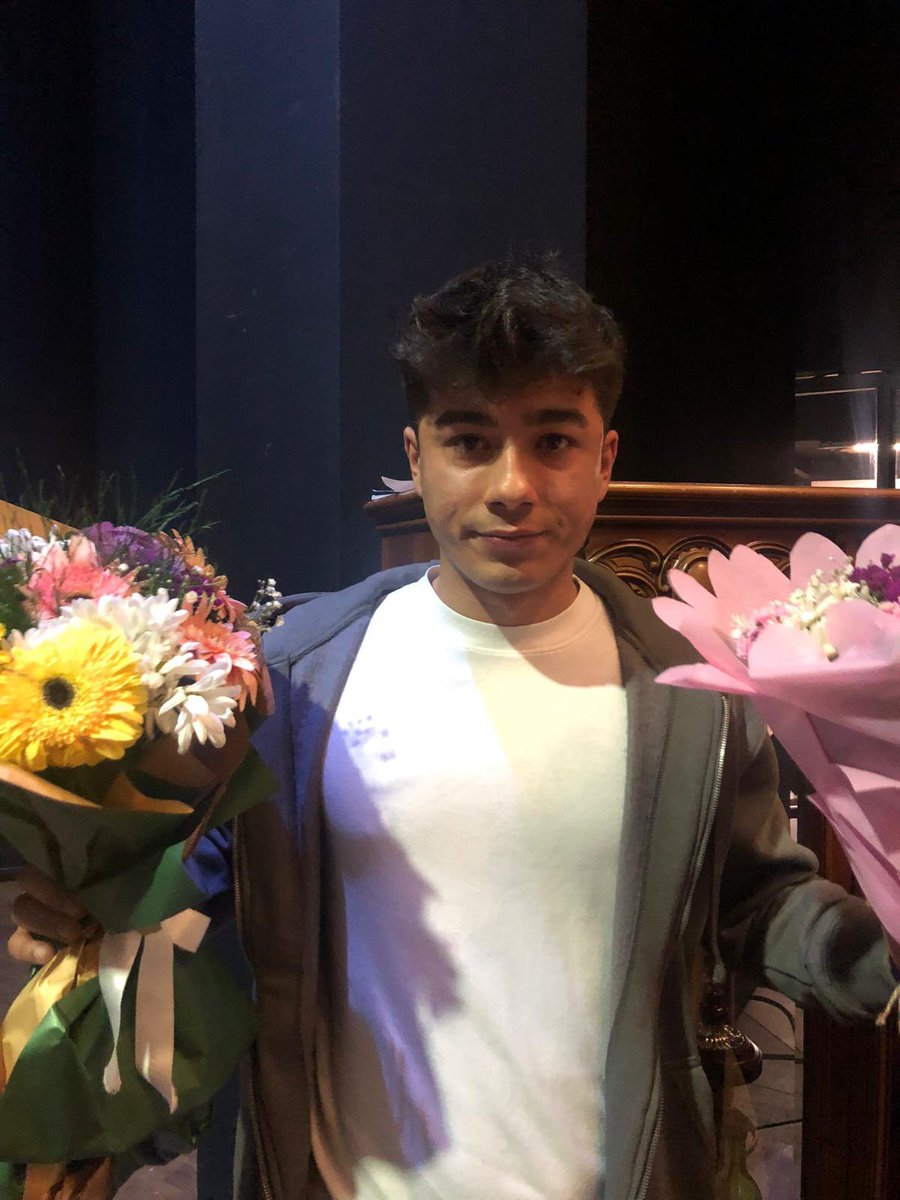 Hakan Çakır davası hala adalete kavuşmadı.
8 Nisan istiyoruz ki son olsun, adalet yerini bulsun, en üst sınırdan ceza alsınlar.
Yas tutalım istiyoruz, her gün tweet atmak gündemde diri tutup kamuoyuna ve adalet bakanlarına ses duyurmaya çalışmayalım istiyoruz.
Huzurla uyusun