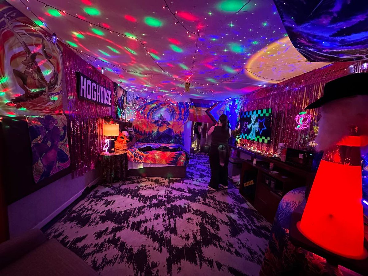 HogHouse @ VF 2026 - calm before the chaos 🔥🐗 

Amazing staff this year! Tysm <a href="/BEASTPRIEST666/">✦ KIT ✦</a> <a href="/coolartcorner/">Sprouts🌱</a>