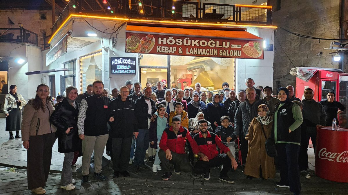 HanifiOzdemir27's tweet photo. Türkiye Sakatlar Derneği Gaziantep Şubesi olarak, bugün Gaziantep İyilik Hareketi Derneği’nin sponsorluğunda engelli bireylerimiz ve kıymetli aileleriyle iftar sofrasında buluştuk. Aynı sofrada gönüllerimizi birleştirdik, Ramazan’ın bereketini birlikte yaşadık.
#Salı https://t.co/X64xUmJP14