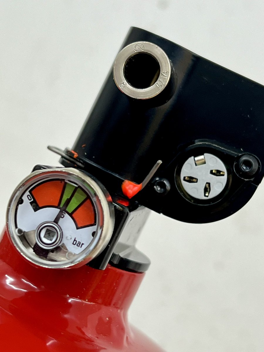 CAM Auto tweet media