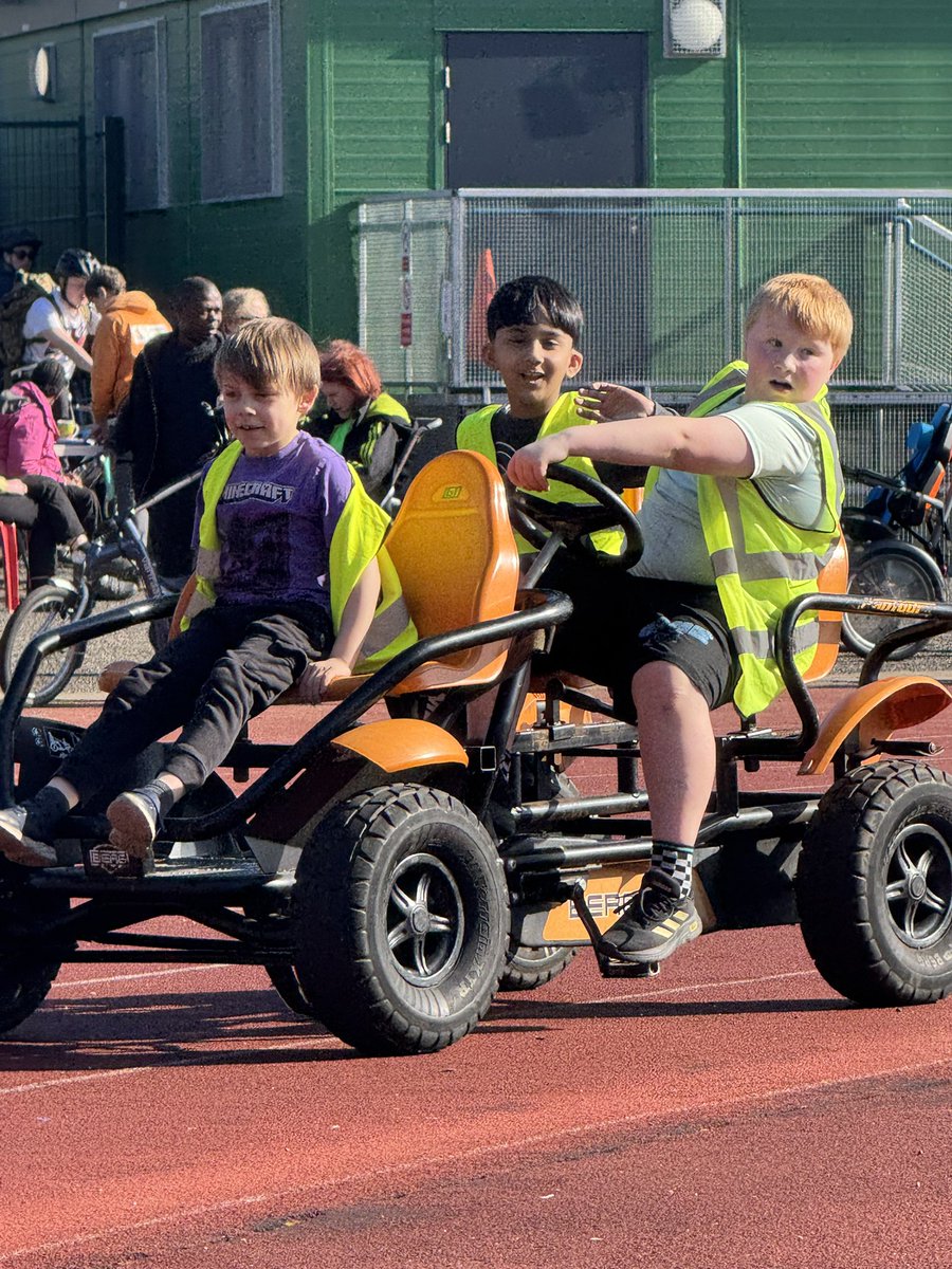 Button Lane Primary tweet media