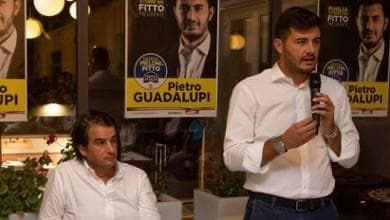 Faceva da tramite tra i clan della #Scu ed un imprenditore taglieggiato.#Arrestato per #estorsione aggravata dal metodo #mafioso,il pupillo di Fitto,#PietroGuadalupi di #FdI,ex presidente del Consiglio comunale di #Brindisi.Lui non potrà più votare Sì; noi #voteremoNO.