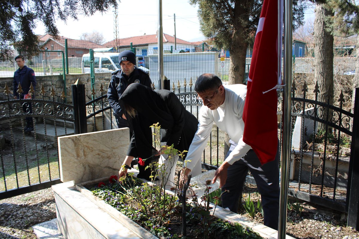 Şehit Osman AYDOĞDU kabri başında dualarla anıldı.