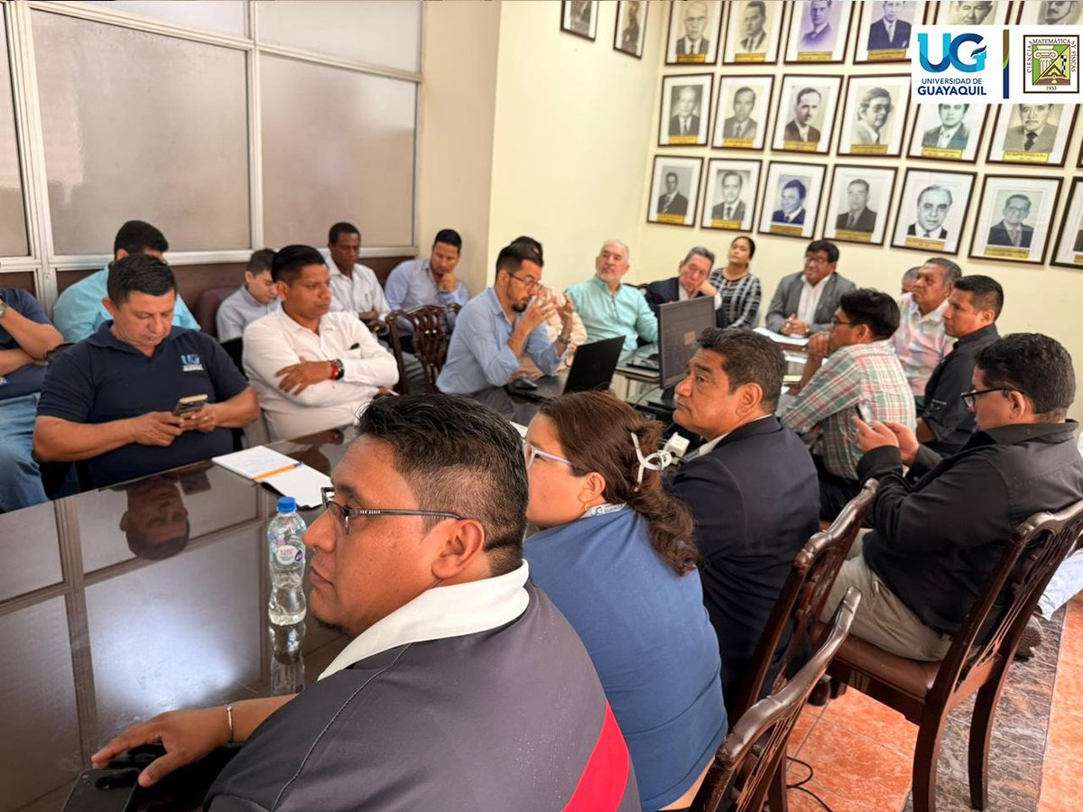 fmatemat_ug's tweet photo. Este martes 17 de marzo de 2026, en la Sala de Sesiones de nuestra Unidad Académica, se llevó a cabo una importante reunión entre el equipo de docentes profesionales de las diferentes áreas de la Ingeniería Civil FCMF y los Administradores de la Universidad de Guayaquil. https://t.co/2FglNKfz2T