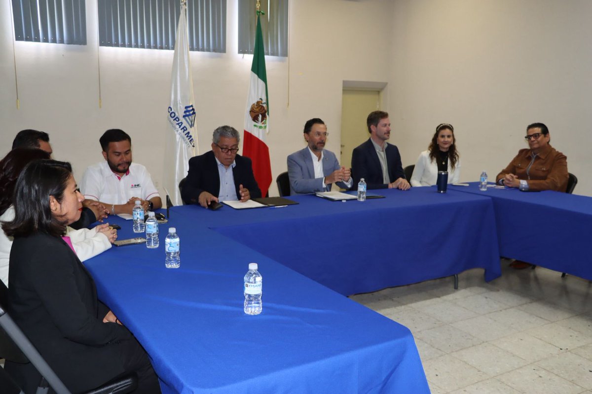 INECoahuila's tweet photo. #ENTERATE | Se llevó a cabo la firma del Convenio de Colaboración en materia de Participación Ciudadana entre el INE Coahuila y @Coparmexcoah.
Este acuerdo tiene como propósito promover el ejercicio informado del voto y fomentar una participación ciudadana activa y responsable. https://t.co/YW1dLabg7F