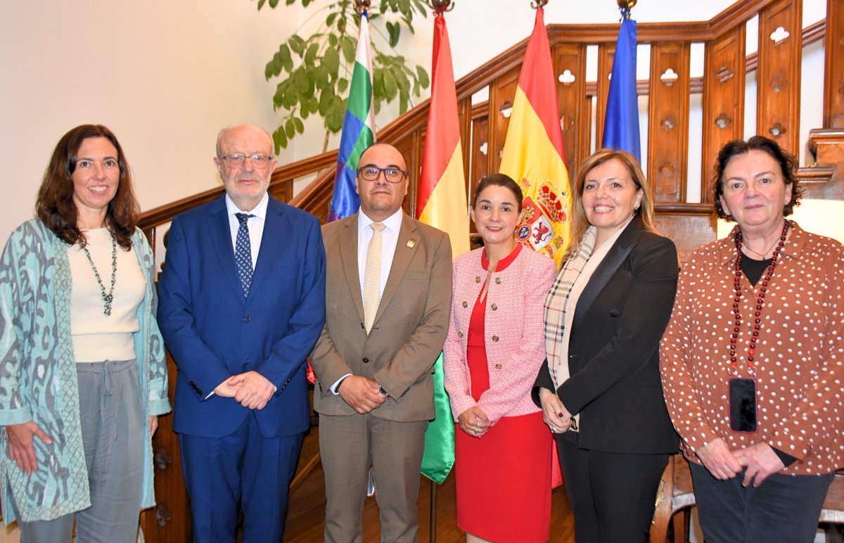 Embajada de España en Bolivia tweet media