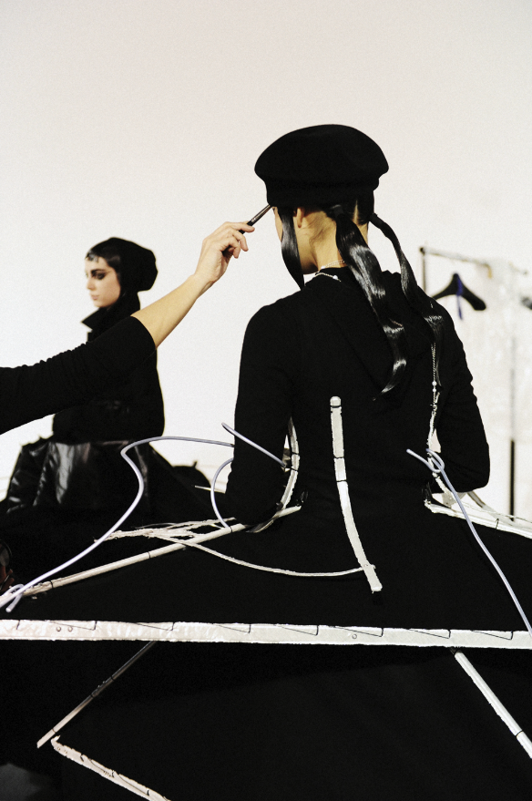 offworldplanet's tweet photo. Yohji Yamamoto Fall-Winter 2015 show Photo : Elise Toïdé
Poster store https://t.co/Q3YcScRJcI
#elisetoide #yohjiyamamoto #photo #potography #fashionstyle #women #Japan #fashion #clothing #shoes https://t.co/Df8UEJGfru