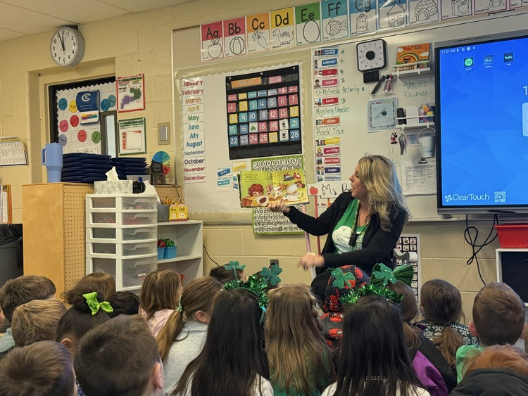 Amy Conway tweet media