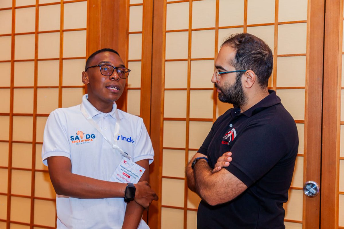 SaharaConsult_'s tweet photo. Building meaningful connections with key stakeholders at the kick-off event 🤝✨
Where ideas meet opportunity, and collaborations begin to take shape. #Networking #EdTechImpact https://t.co/XyKZdlNvNH