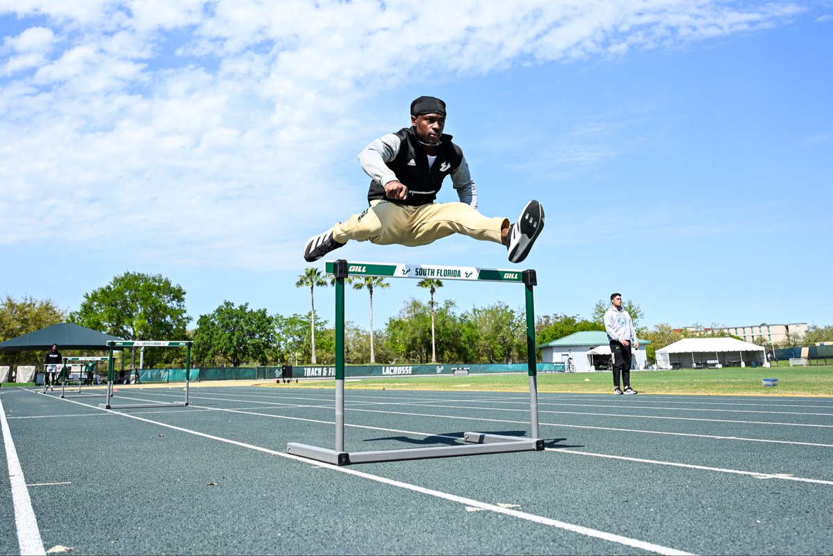 USF XCTF tweet media