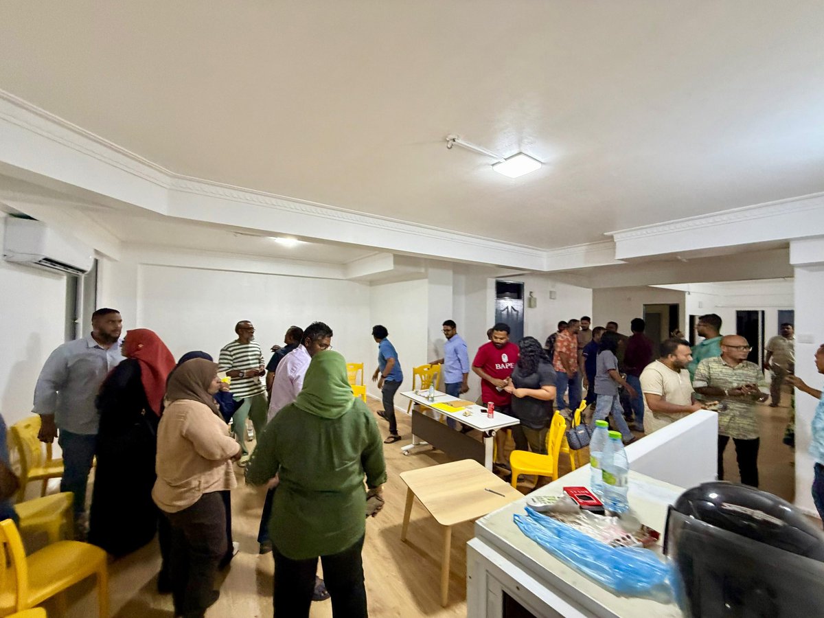 Hassansaiid1's tweet image. The energy is rising!

MDP Gears Up to meet you All - The Citizens of Addu City Living in Male’

See You All  @22:00 Hrs on 18th March 2026!

#HeyvallaThayyaaru
#GearUp
#LCE2026
#WDC2026
#VoteMDP