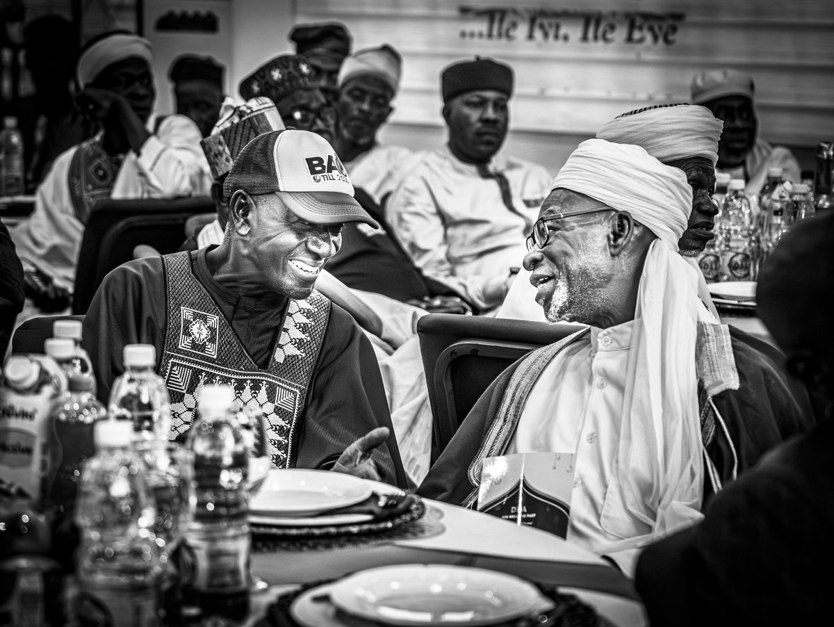 I hosted Muslim leaders from across Ekiti State for Iftar.

Their prayers, support, and commitment to peace continue to strengthen our unity and drive our progress.

May this Ramadan bring peace and blessings to all.

#BiodunOyebanji #BAO