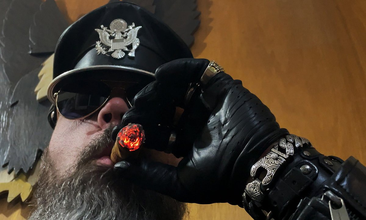 bootpiglover tweet media