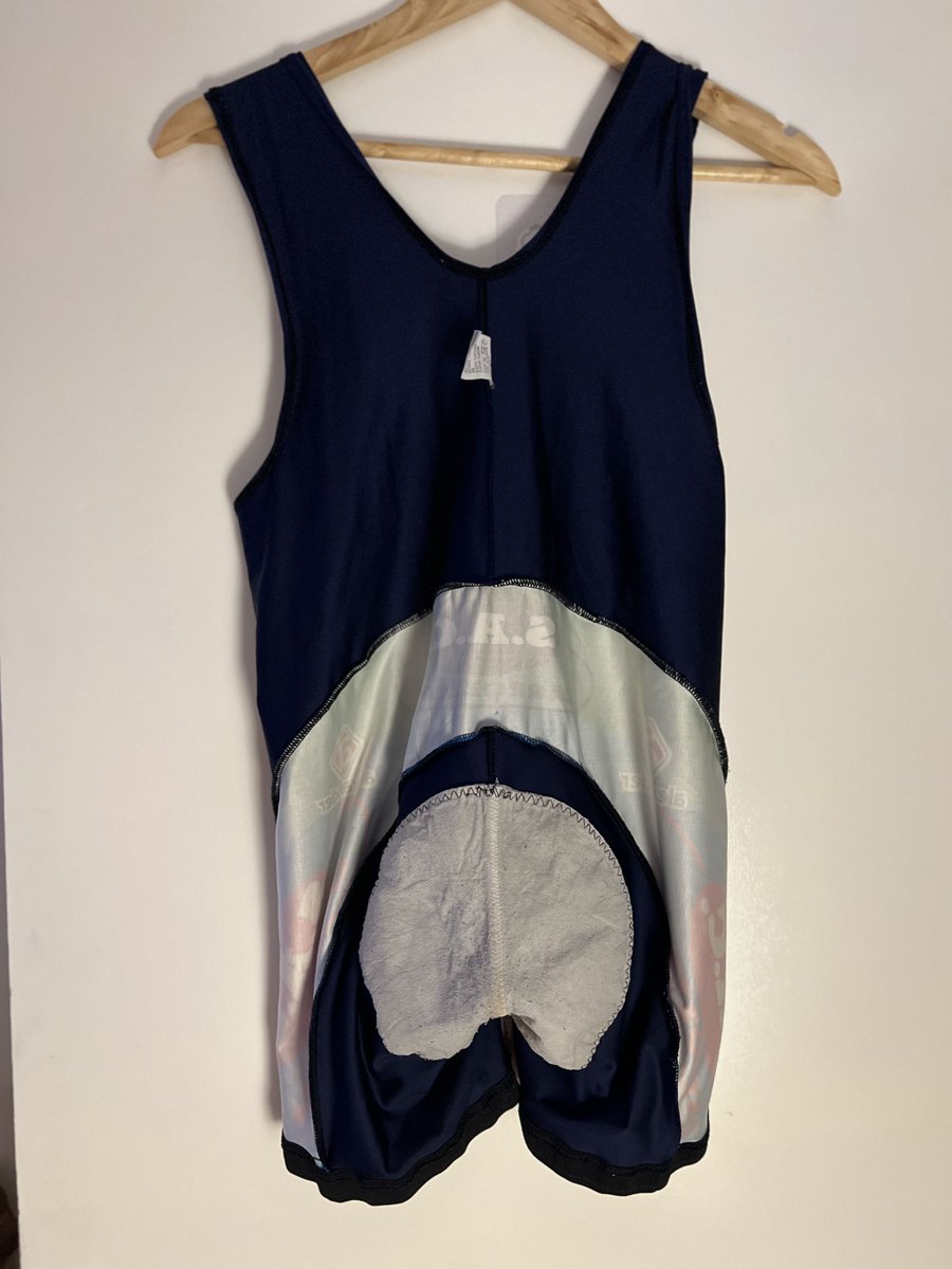 MUWUcomm's tweet photo. adamjjj’s Small cycling bib
£10.00

well used cycling bib with padding being consumed as I’ve been riding onto it for a while

buy it here
https://t.co/rZ8aDuCOC1 https://t.co/ewomThxy6O
