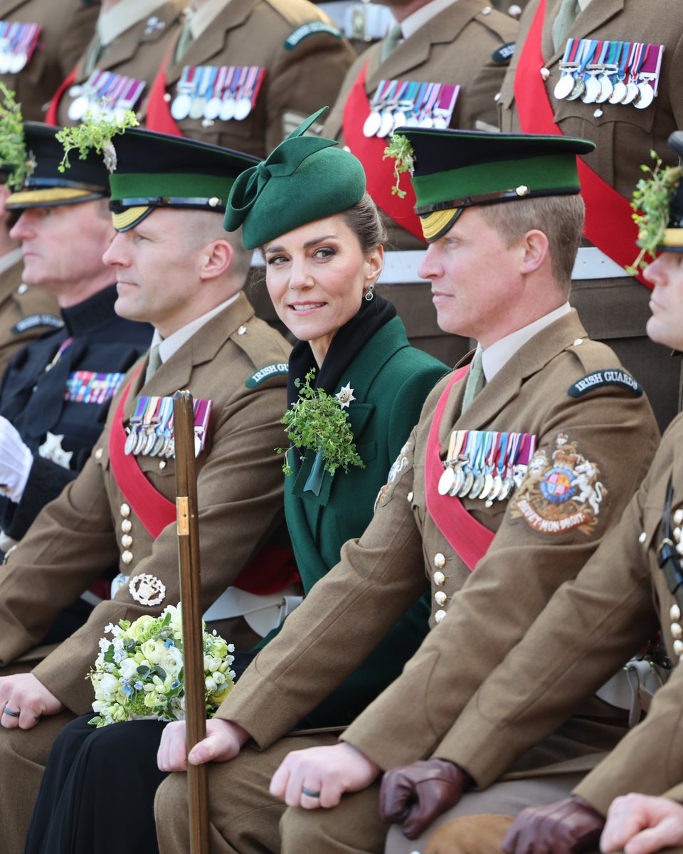 Evie Magazine tweet media