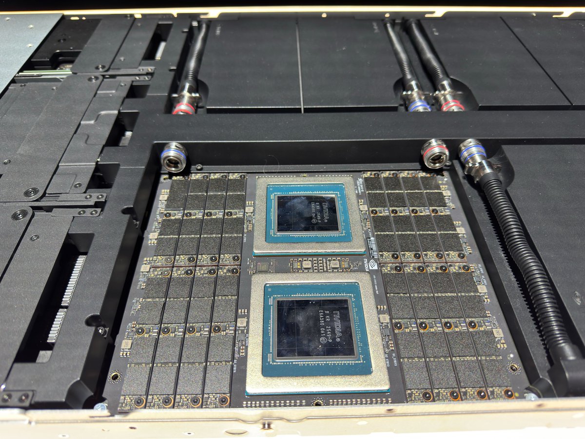 StorageReview.com tweet media