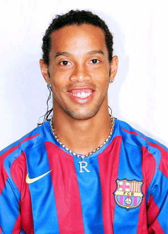 karadereler's tweet photo. deniz saçını örünce tam ronaldinho'ya benzemiş bir de survivor tarihinin en güzel kızı diyorlardı #survivor2026 https://t.co/rpbtykN9k1