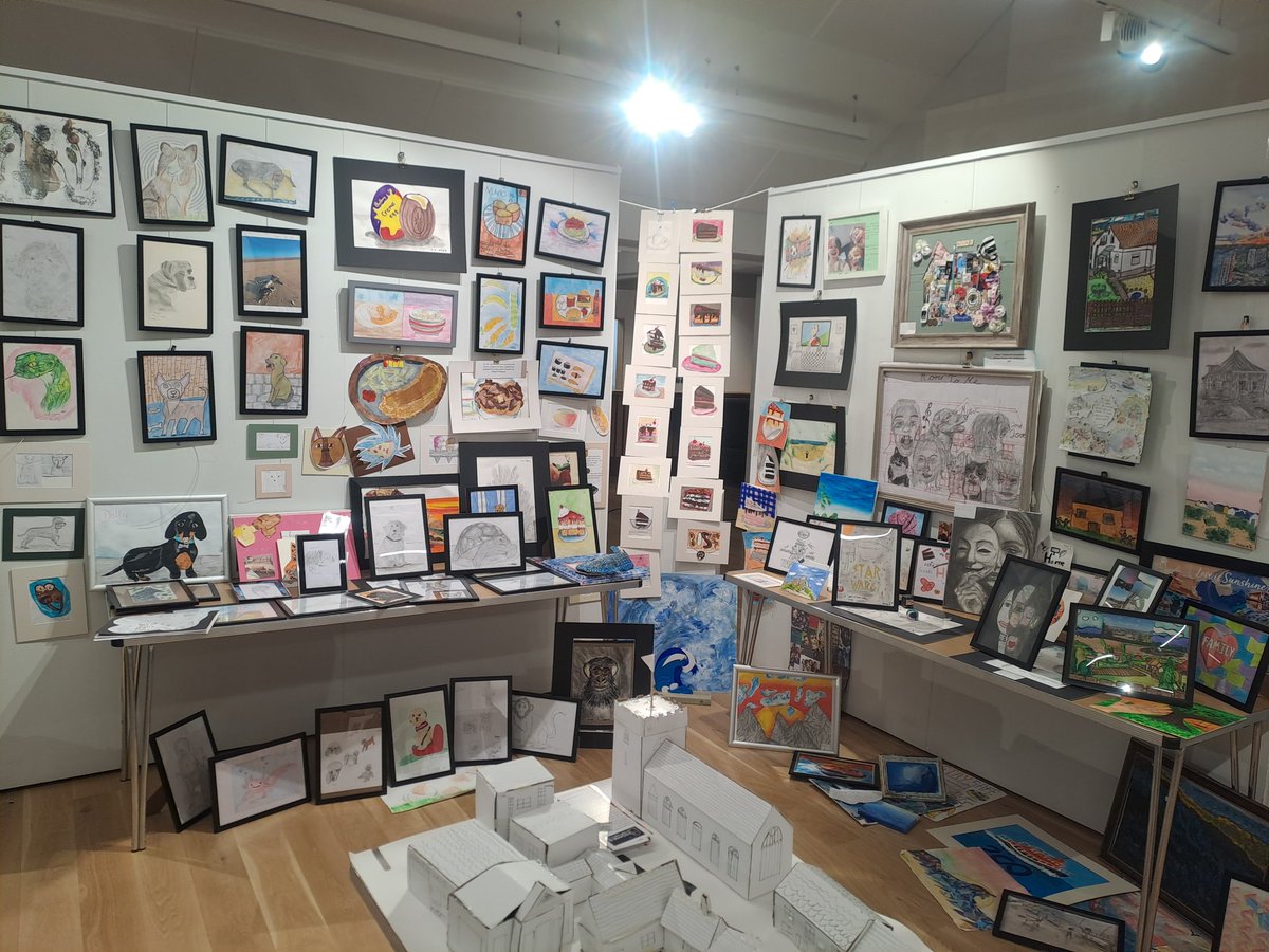 ComeToWells tweet media