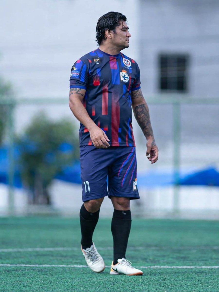 ChinesIcaro's tweet photo. Em busca do objetivo. https://t.co/0BfdJmInCZ