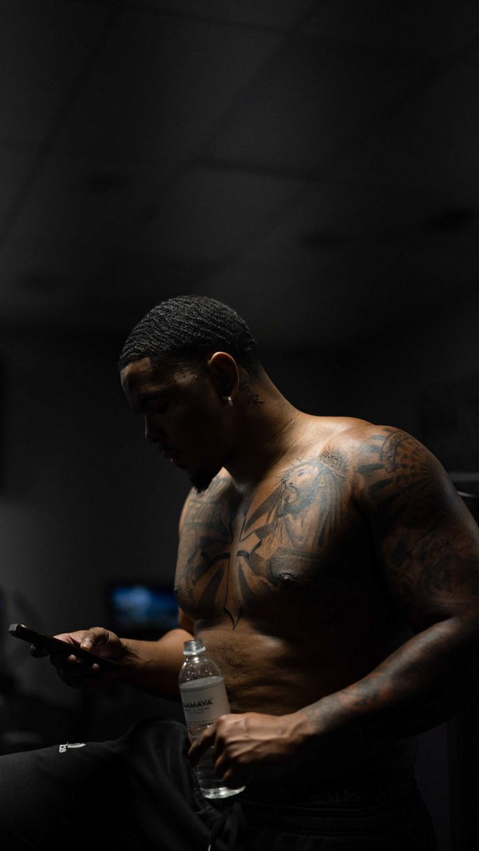 RoRo ✞ tweet media