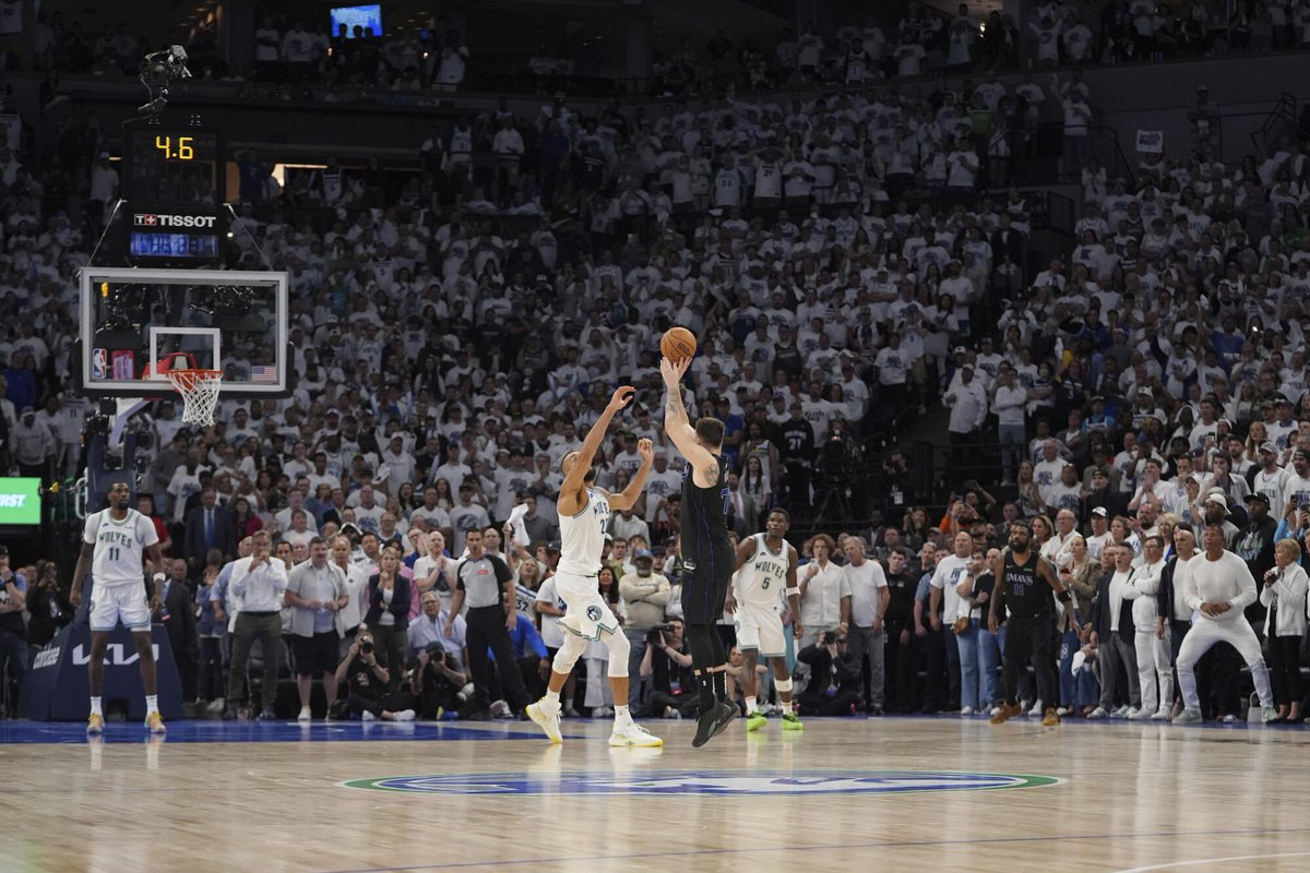 whristan tweet media