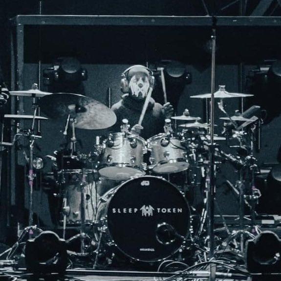 avet ⛤ tweet media